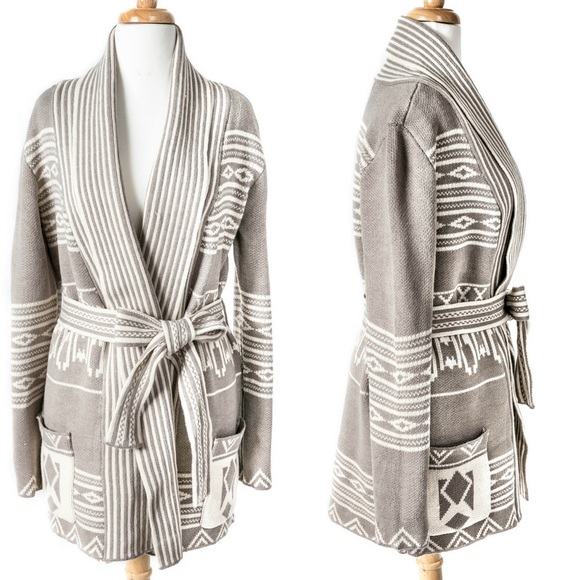 ‼️SOLD OUT‼️Love Stitch-Aztec Pattern Belted Cardi - Picture 2 of 5