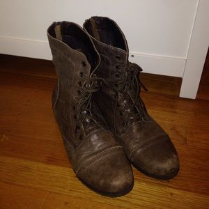 Steve Madden combat boots