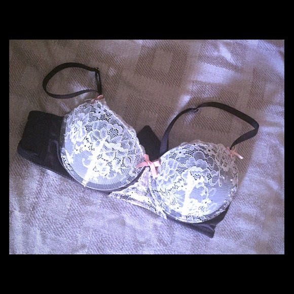 ⭐️sold⭐️Dream Angels push up bra