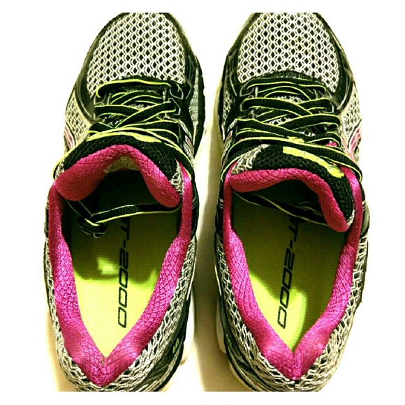 Aasics GT-2000 Gel Running Shoes
