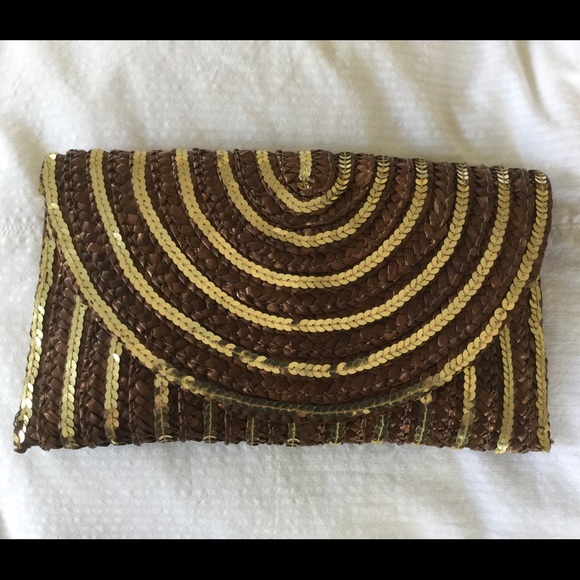 Cutest ever clutch! Raffia and sequins....