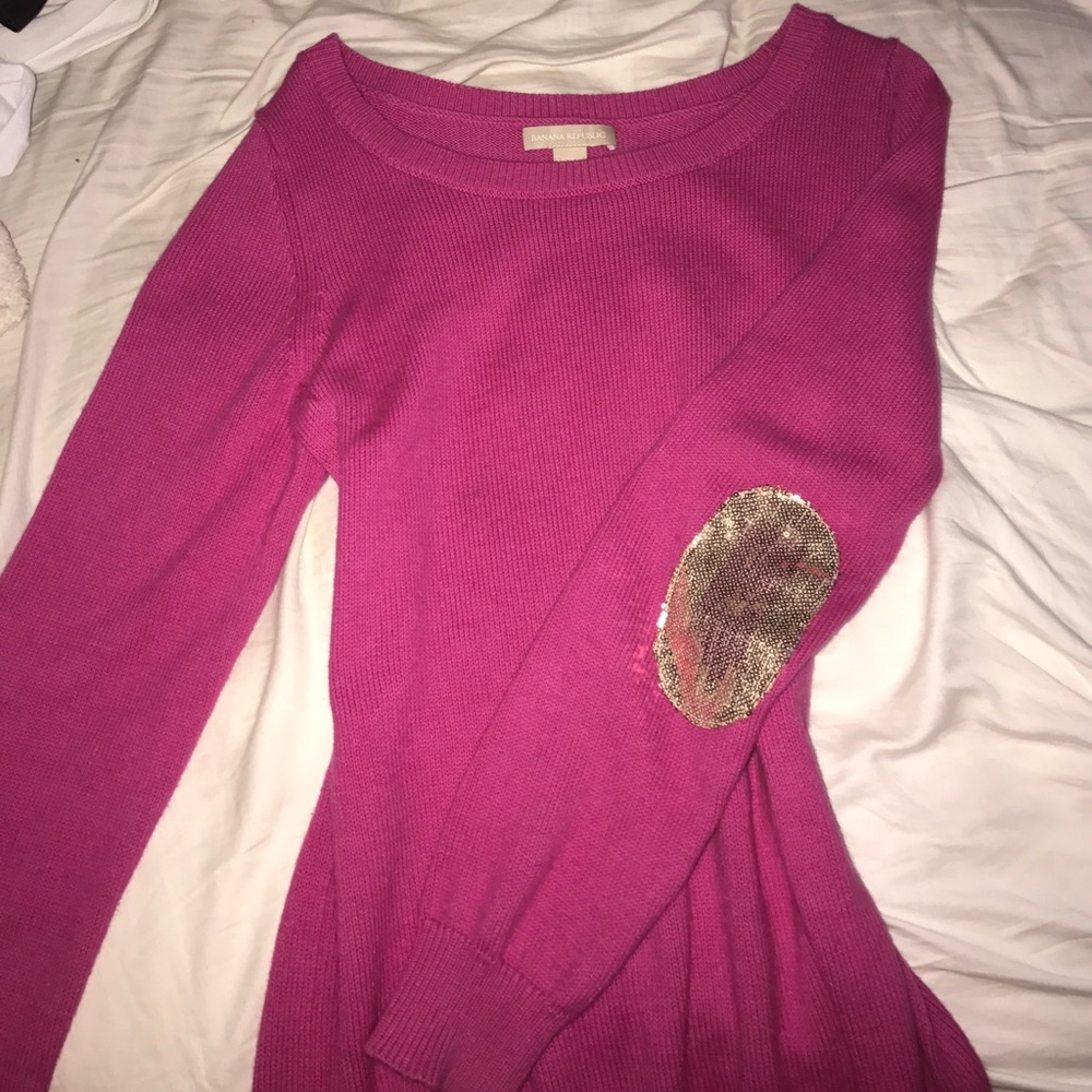 never been worn banana republic pink sweater