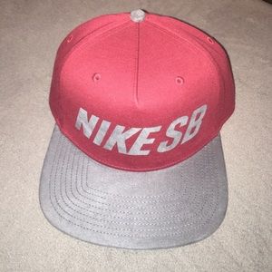 Nike SB Strapback w/ Suede Logo & Bill