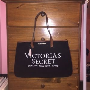 ‼️SALE‼️ Brand New VS Tote bag
