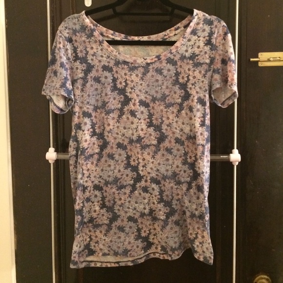 Urban outfitters T-shirt