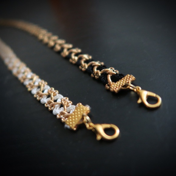 White & Gold Choker - Picture 2 of 3