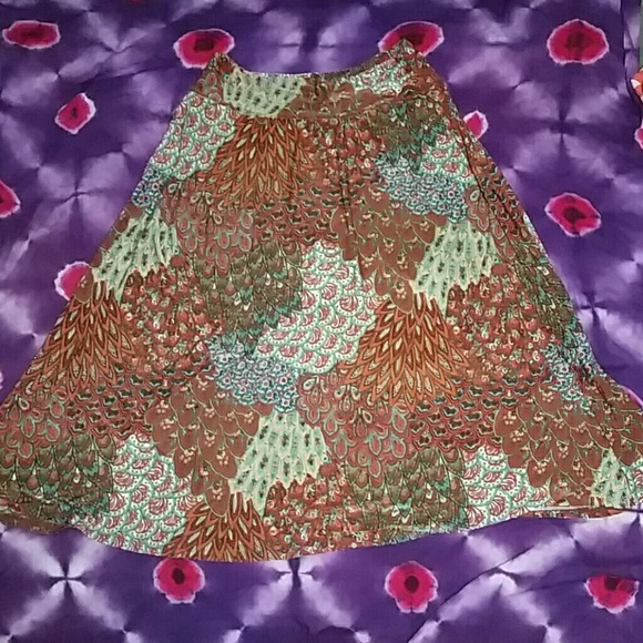 Fun flowy skirt - Picture 1 of 3