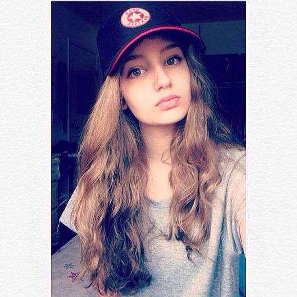 Meet your Posher, Ainsley