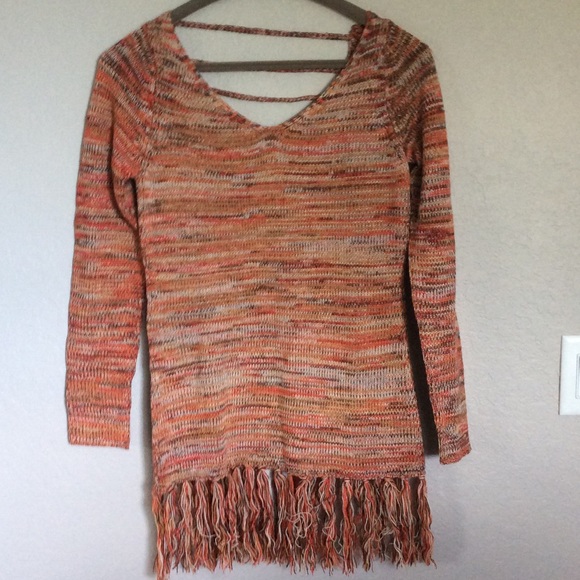 🚨SALE🚨 Fringed  Sweater - Picture 4 of 4