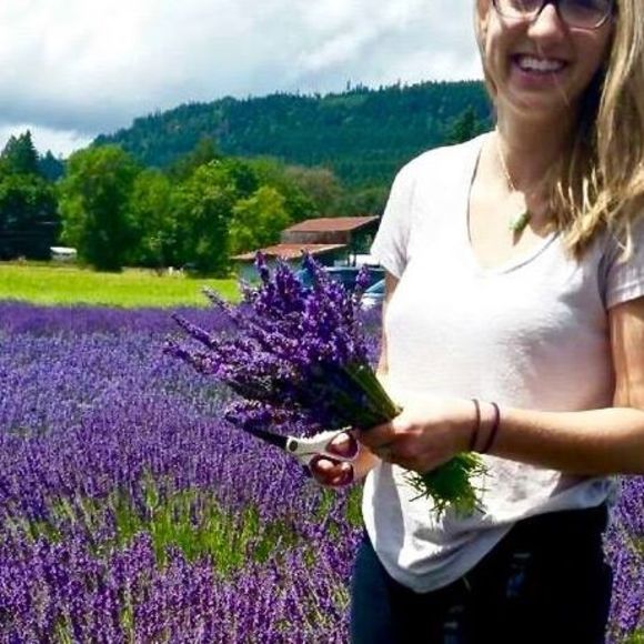 Meet your Posher, Kelsey