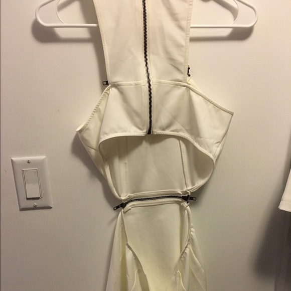 White tobi dress - Picture 2 of 3