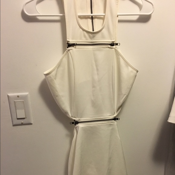 White tobi dress - Picture 3 of 3