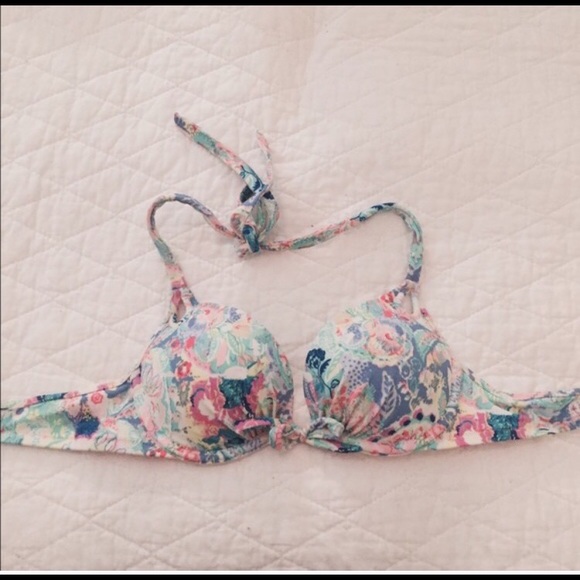 Bikini top