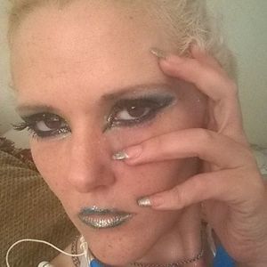 Meet your Posher, Cari