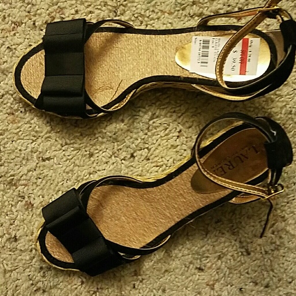 New with tag, Lauren Ralph heels, size 6.5 b