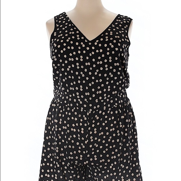 Forever 21 daisy romper