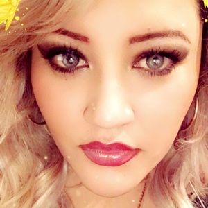 Meet your Posher, Kenia