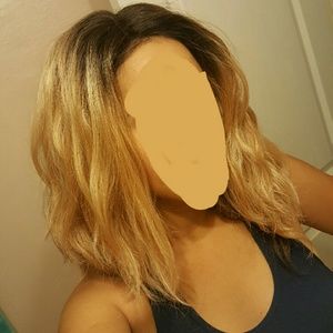 Blonde ombre wig