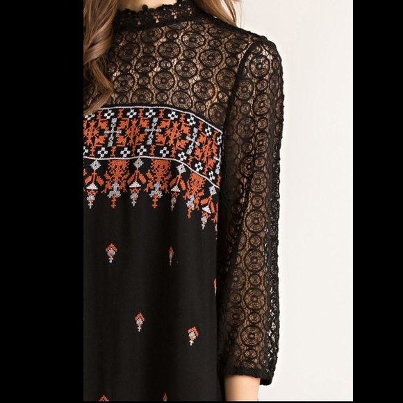 Embroidered lace detailed dress - Picture 4 of 4