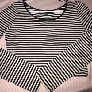Black & white crop top