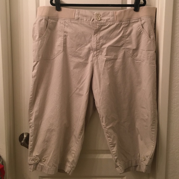 Khaki color capris with elastic waist.