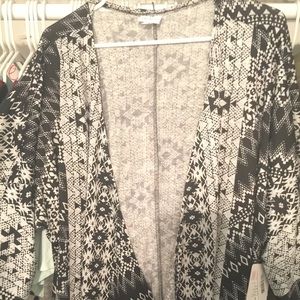 LuLaRoe Large Lindsay cardigan