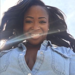 Meet your Posher, Lakeshia