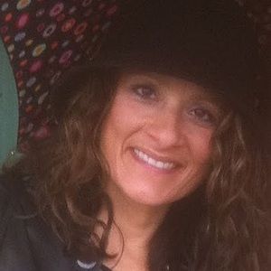 Meet your Posher, Cleo