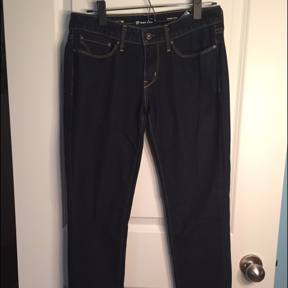 Brand new Levi's low rise skinny jeans