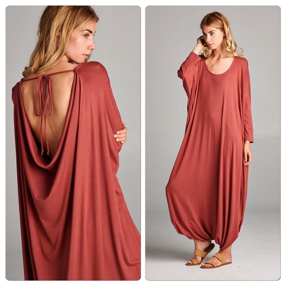 New Super Chic Oversized Jumpsuit Romper - Picture 2 of 4