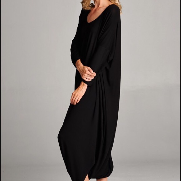 New Super Chic Oversized Jumpsuit Romper - Picture 4 of 4