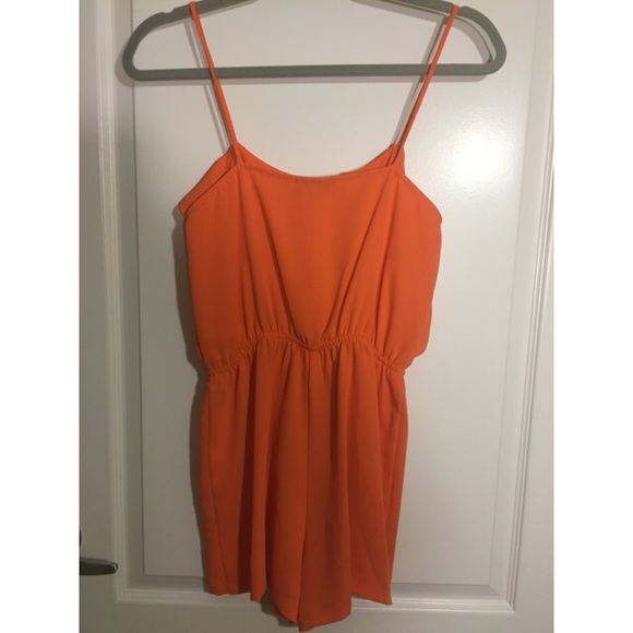 Topshop Ruffle Romper - Picture 2 of 2