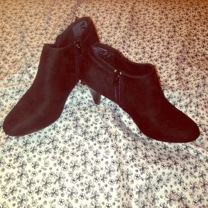 Black Shoes