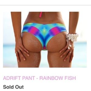 Moana bikini rainbow fish adrift M