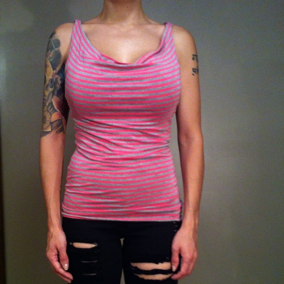 🥀DONATING 9/20 Strappy Back Striped Tank - Picture 2 of 3