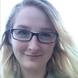 Meet your Posher, Carolyn