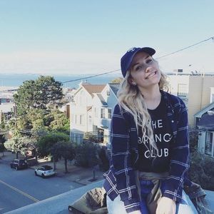 Meet your Posher, Danielle