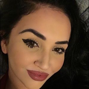 Meet your Posher, Victoria