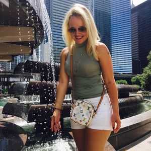 Meet your Posher, Kelsi