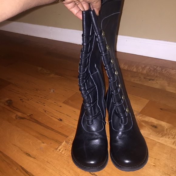 Leather boots with amazing detail