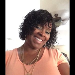 Meet your Posher, Phyllis