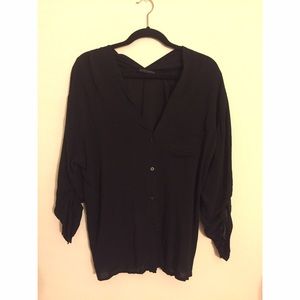 Brandy Melville Button down Blouse!