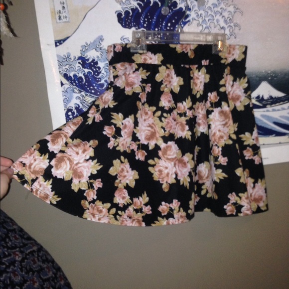 Rose Pattern Mini - Picture 2 of 2