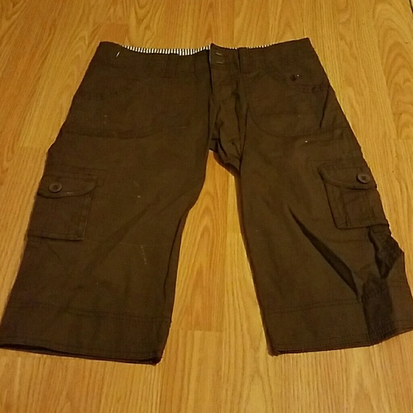 Cute Brown Cargo Capris Charlotte Russe Refuge sz3