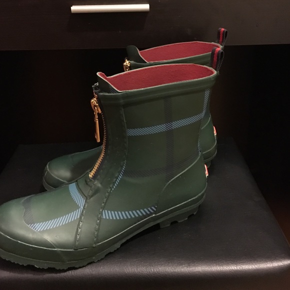 Tommy Hilfiger rain boots