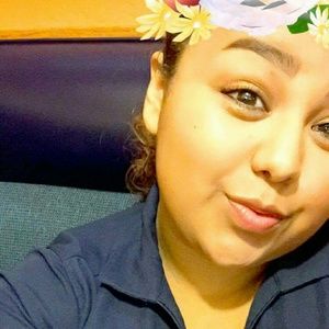 Meet your Posher, Ana