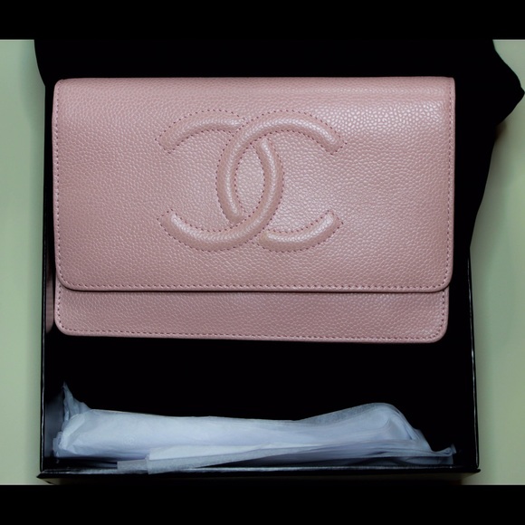 Chanel wallet on chain