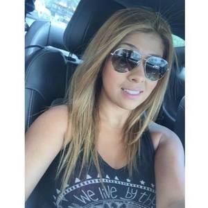 Meet your Posher, Mayra