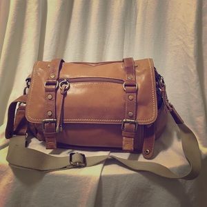 BEAUTIFUL LEATHER MESSENGER BAG