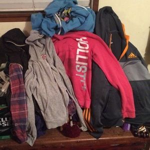 Hoodie bundle of 5 size small/med